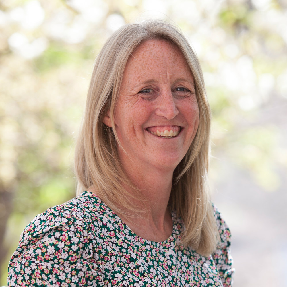 Mrs Jo Cole