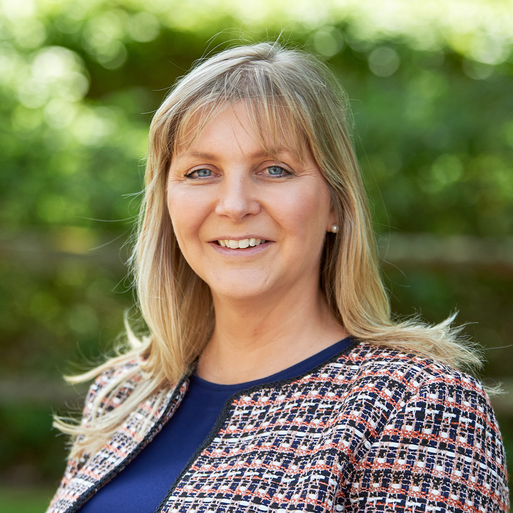 Ms Michelle Barton Scott